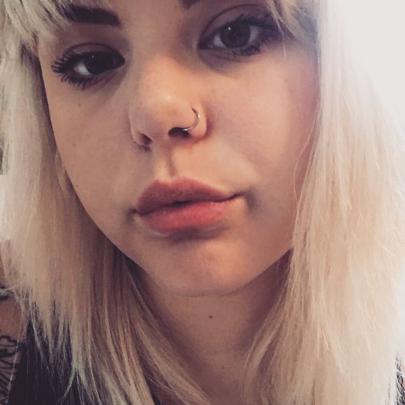 Meet your Posher, Chelsea - Picture 1 of 1